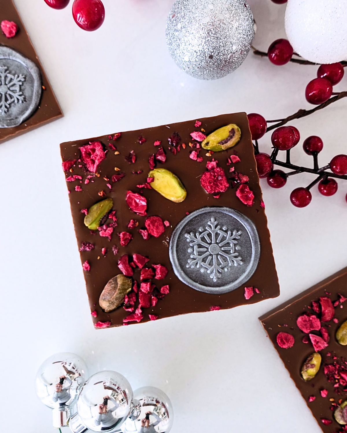 Fancy Bar: Merry & Bright