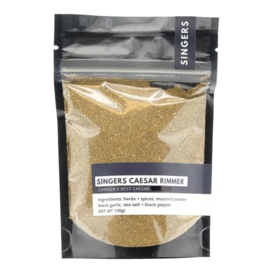 Garniture César à l'ail noir