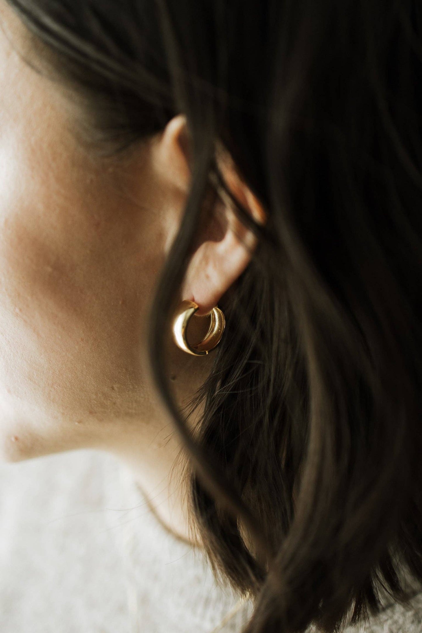 Aura Hoops Gold Bold Lightweight Everyday Hoops