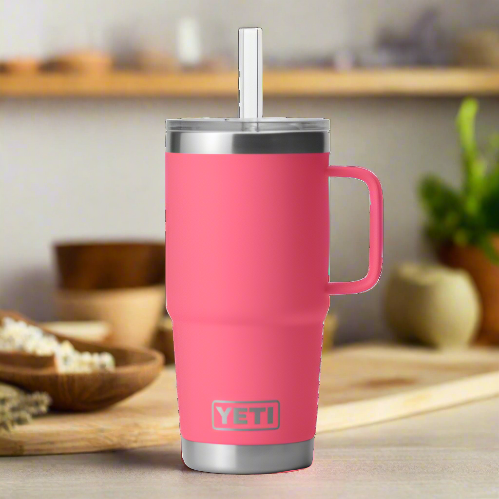 YETI Rambler 25 oz / 739 ml Straw Mug