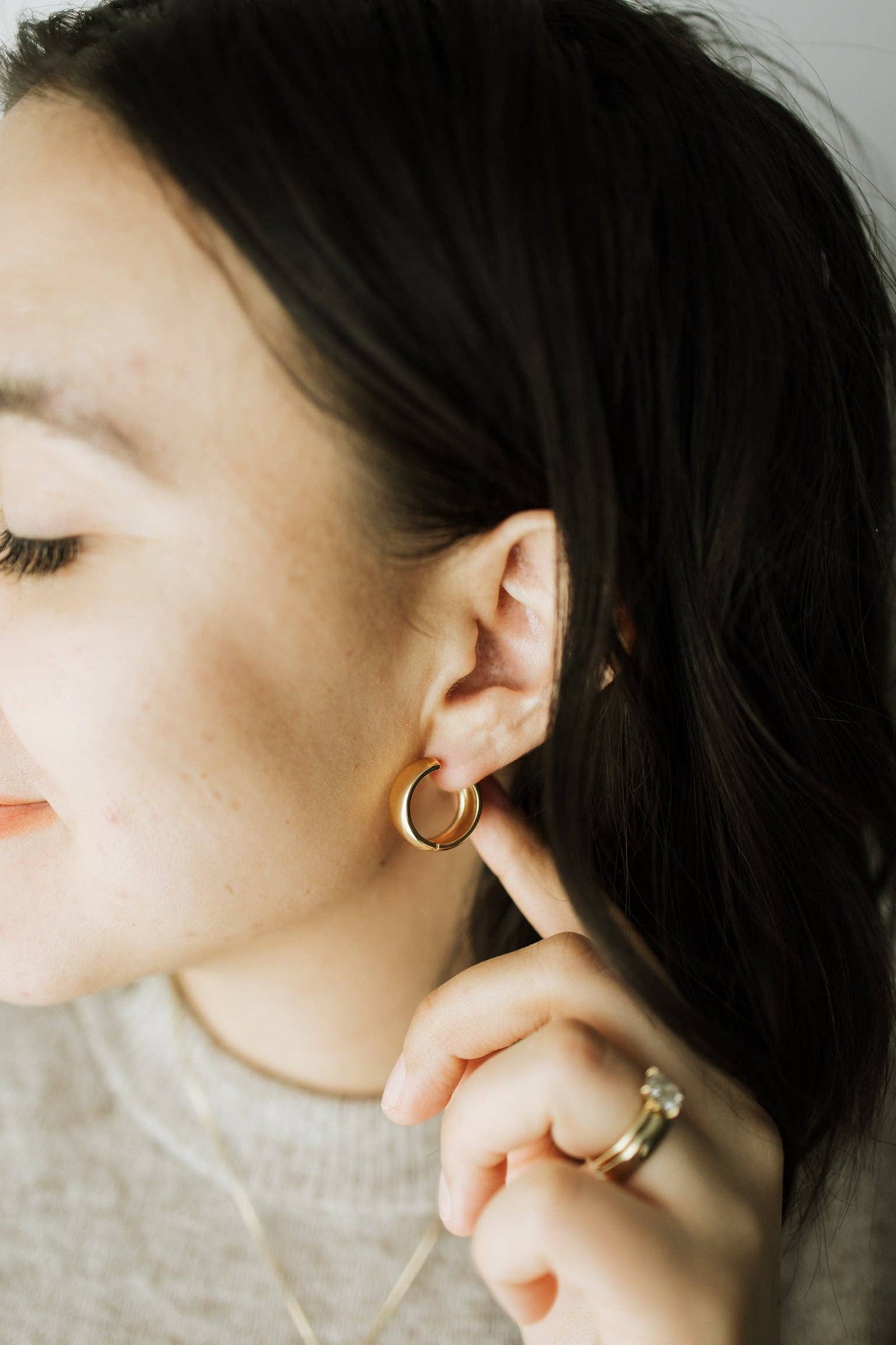 Aura Hoops Gold Bold Lightweight Everyday Hoops