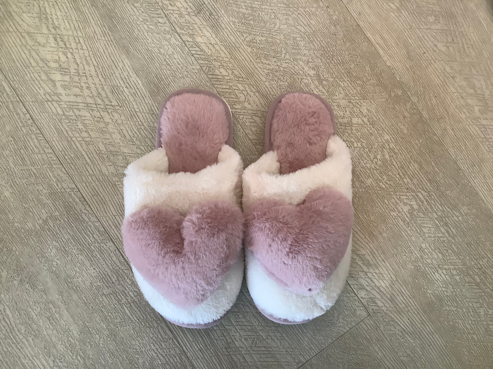 Lyla & Luxe Printed Sherpa Slides