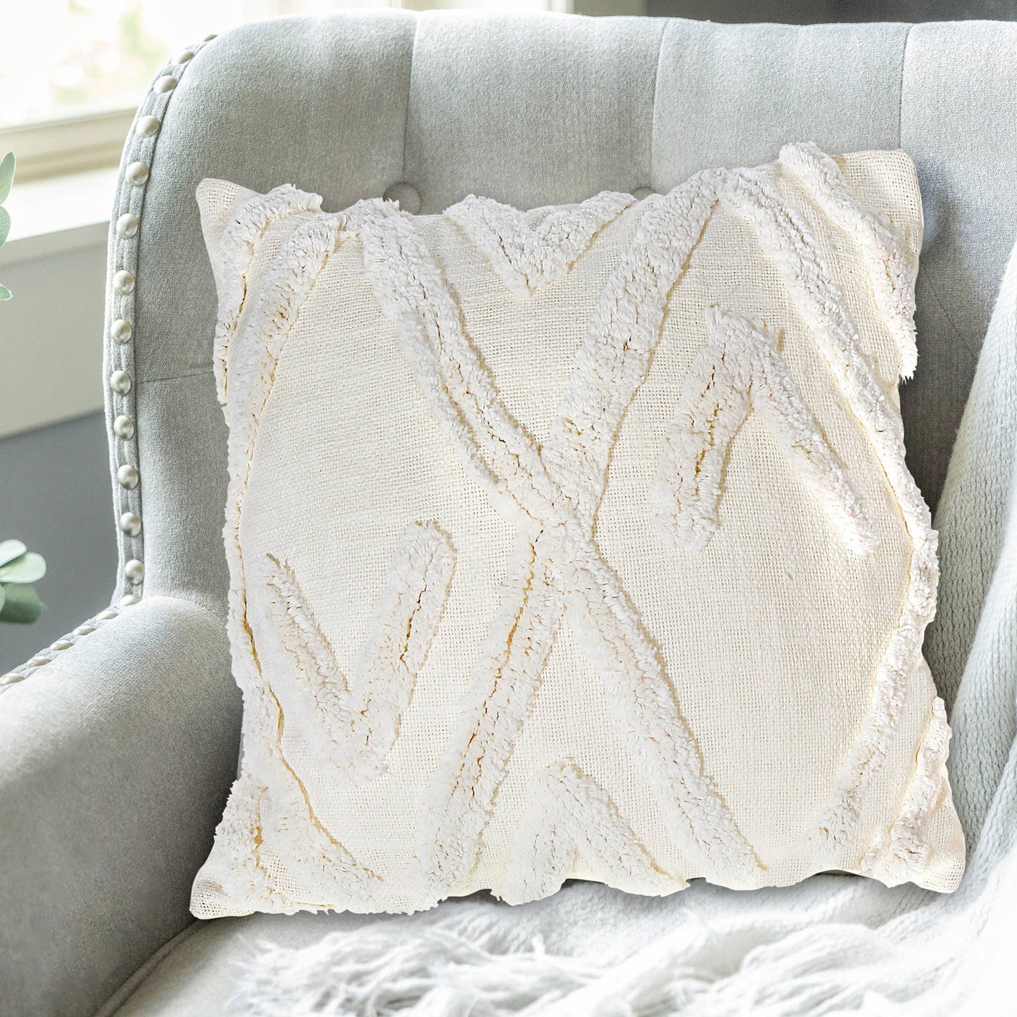 Slub Cotton Ivory Cushion Arrow Vacuum Packed