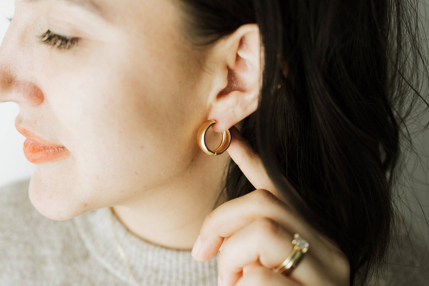Aura Hoops Gold Bold Lightweight Everyday Hoops
