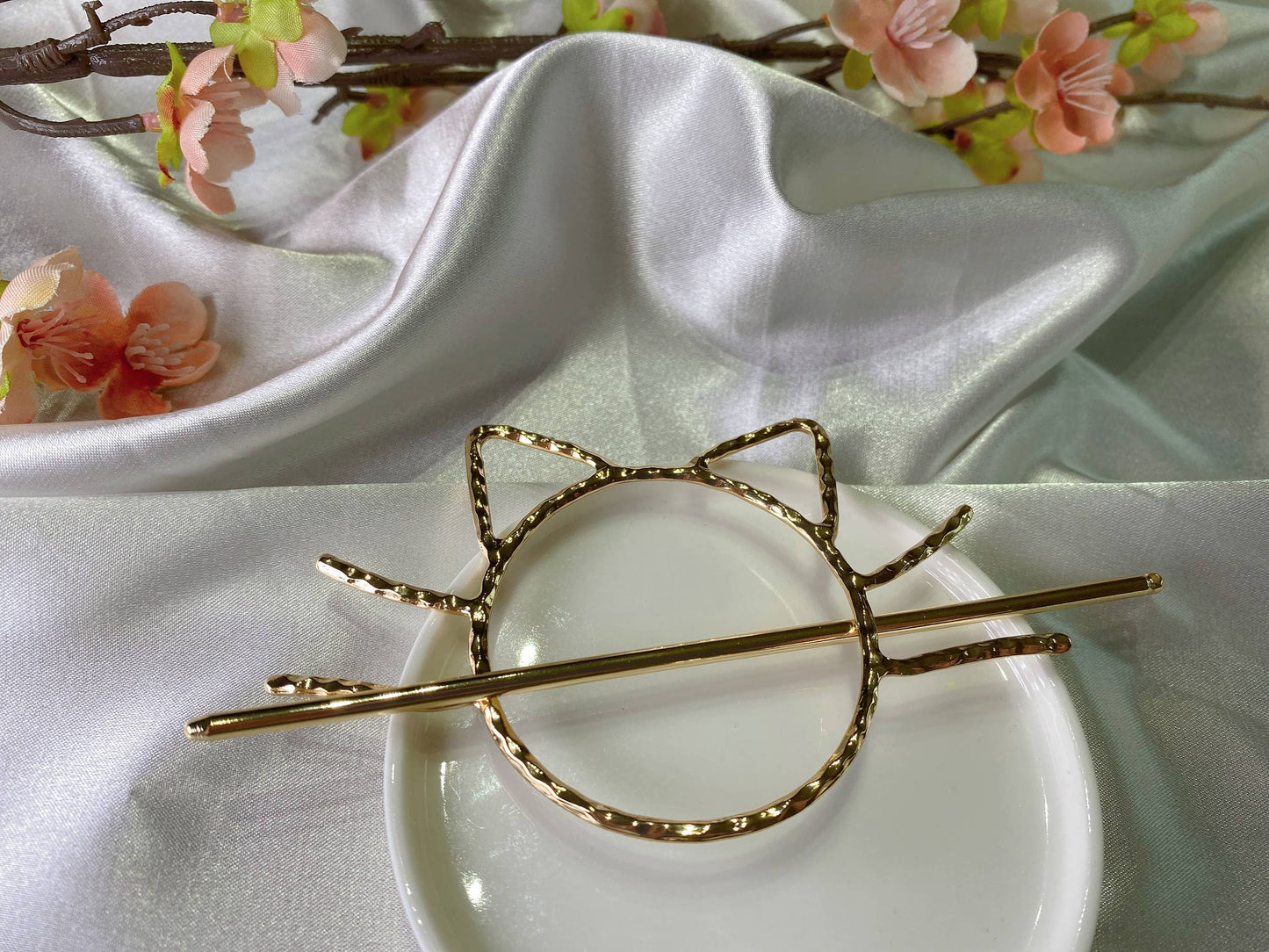 Hair Bun Holder, Cat Hair Fork, Statement Updo Bun Maker