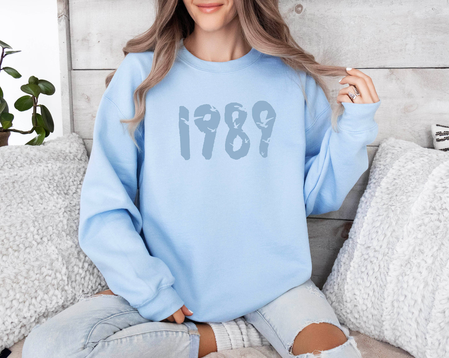 1989 TV Taylor Swift Crewneck Sweatshirt