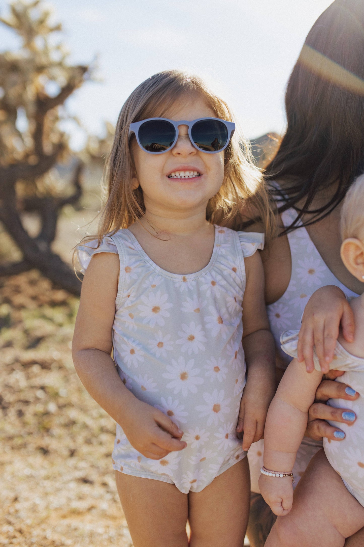 The Keyhole Sunnies: Black