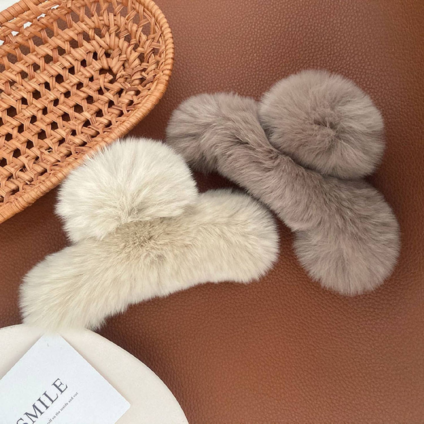 Plush French Hair Claw, Fluffy Hair Clips, Fuzzy Hair Clips