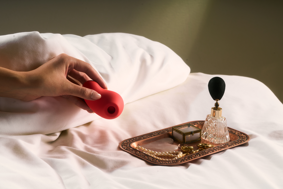 Clitoral suction vibrator - aura peach