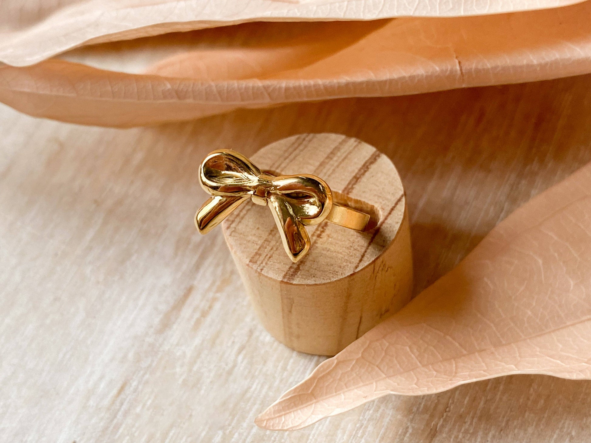 gold bow ring trending bestseller