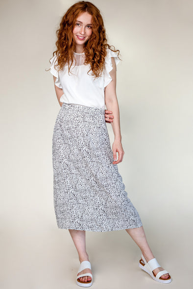 
                
                    Load image into Gallery viewer, Pink Martini the Sahara Skirt speckled pencil skirt in white
                
            