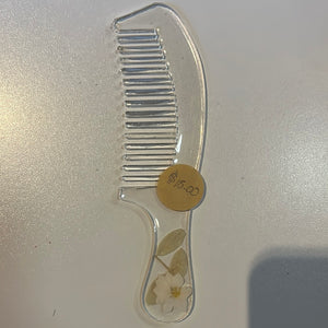
                
                    Load image into Gallery viewer, The Penny Co - Flower Comb
                
            